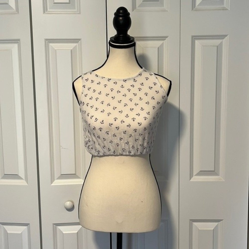 Devi size small White and Blue Anchor Cropped top woman’s GOOD CONDITION